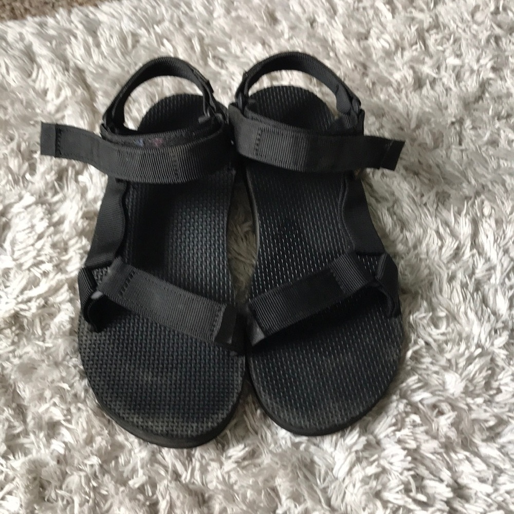 Teva Originals (Only Worn Once)